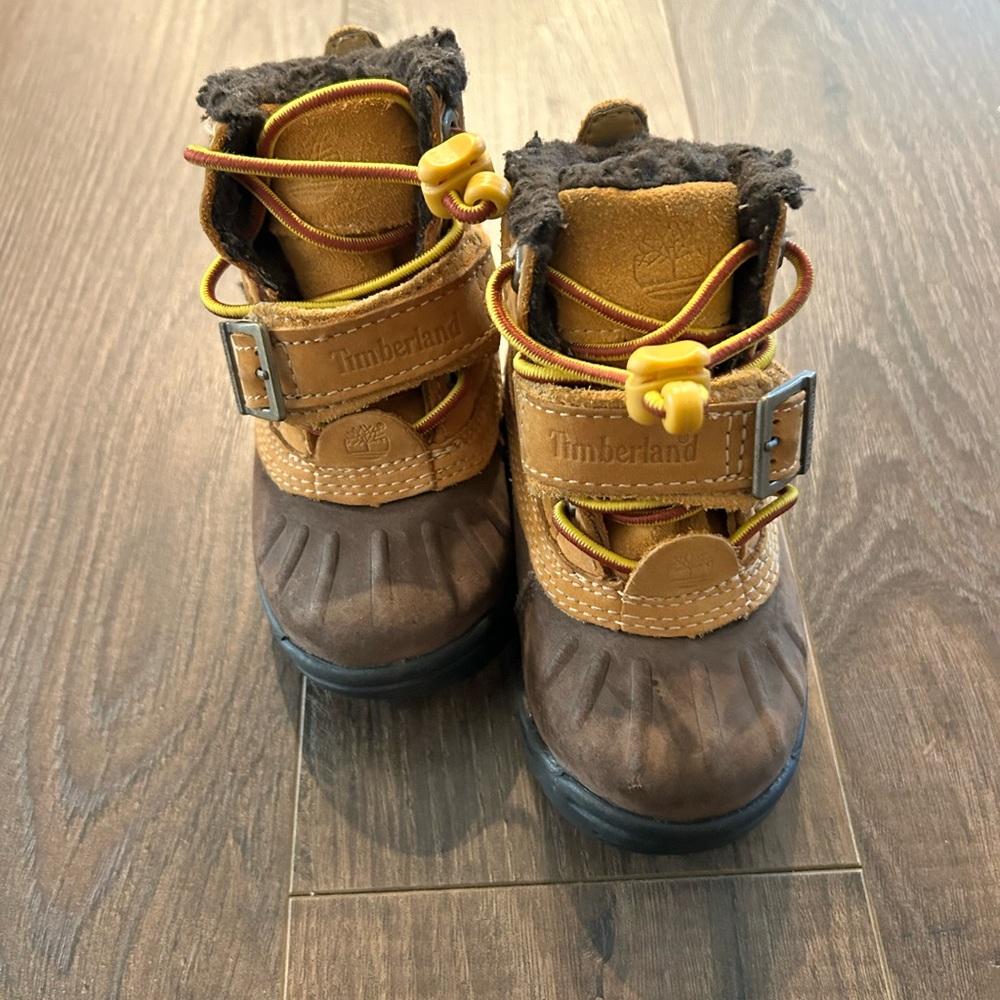 Timberland 4c winter boots - Picture 2 of 3